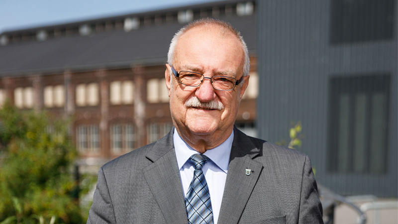  Wolfgang Horneck