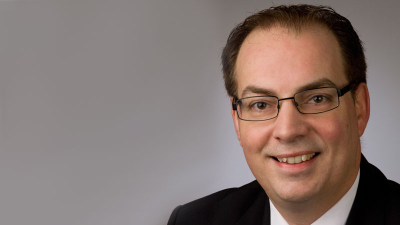 Dr. Sascha Dewender, Ratsmitglied Dr. Sascha Dewender, Ratsmitglied